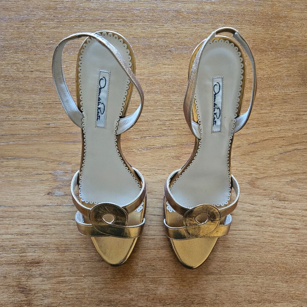 Vintage Oscar de la Renta Gold Strappy Heels – Size 40